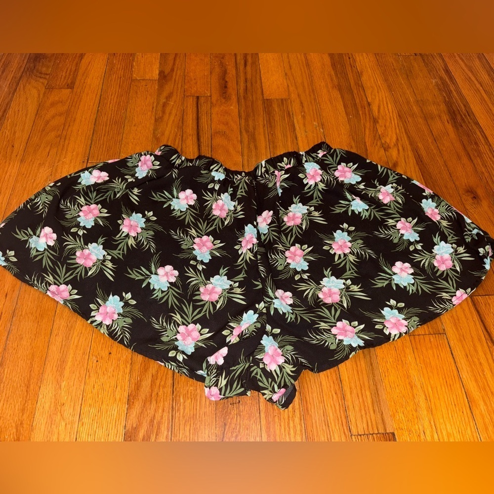🌺 Madden NYC Floral Shorts – XXL 🌺 - Picture 2 of 6